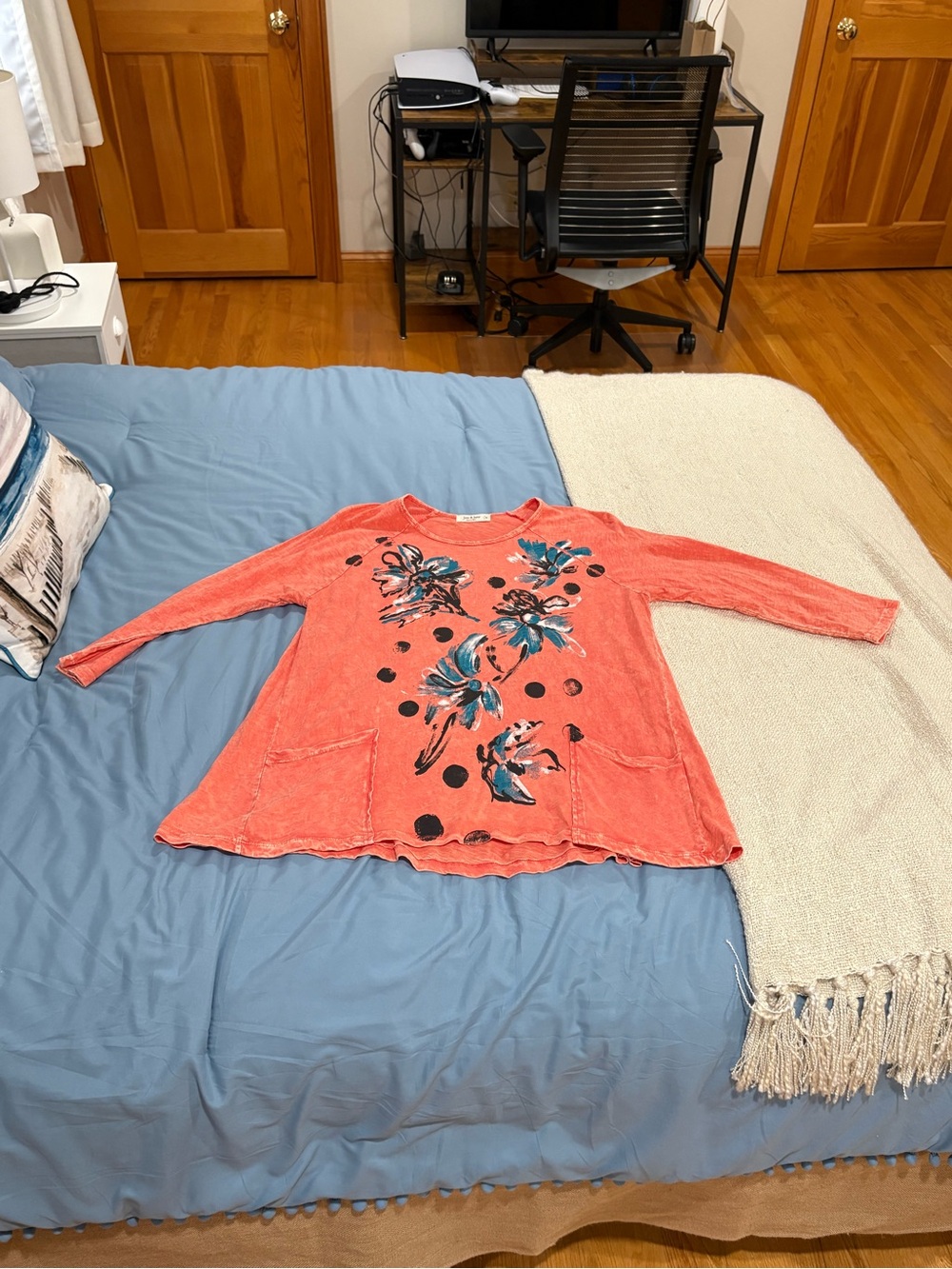 Coral Floral-Print Long-Sleeve Tunic with Front Pockets